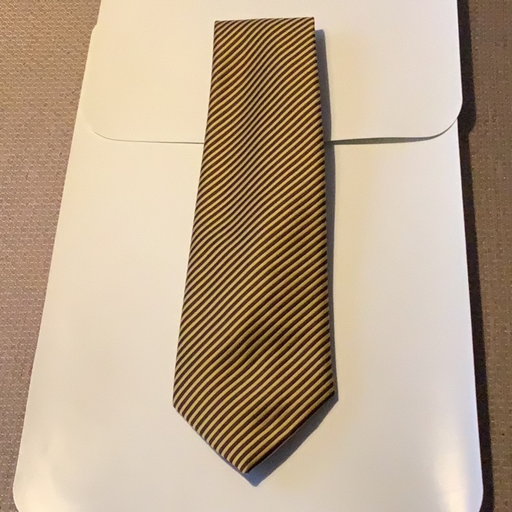 Vintage Trevira gold striped tie from the 80’s 4” x 55” from my collection